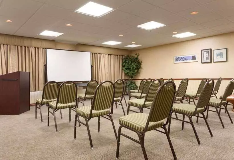 Отель Country Inn & Suites By Radisson, Norman Near University