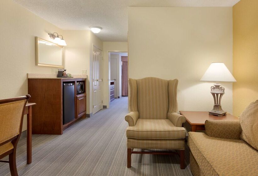 Otel Country Inn & Suites By Radisson, Norman Near University