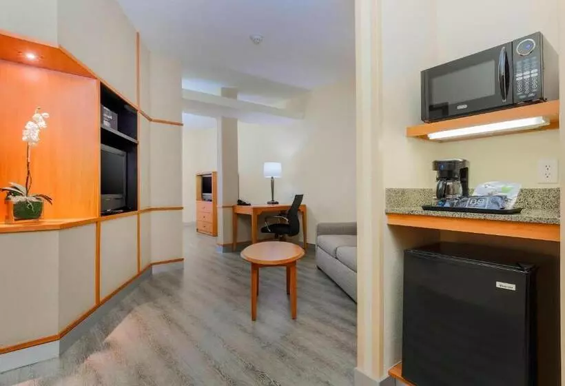 Отель Fairfield Inn & Suites Temecula