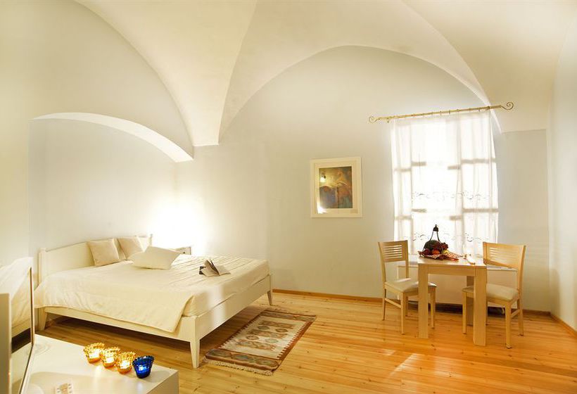 Hotel Markezinis Suites