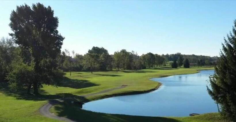 ホテル Randolph Inn And Suites