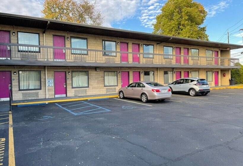 Отель Express Inn Rahway