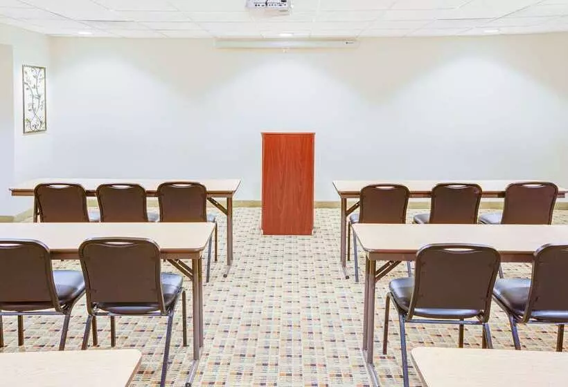 Microtel Inn & Suites By Wyndham Saraland