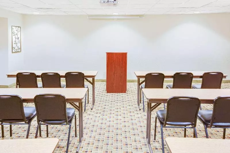 Microtel Inn & Suites By Wyndham Saraland