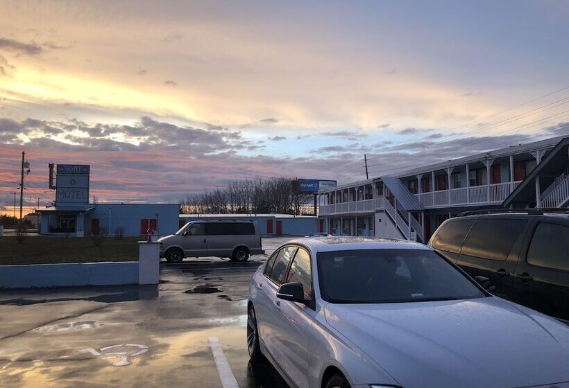 New Sea Breeze Motel