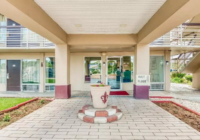 OYO Hotel Jackson North I-55