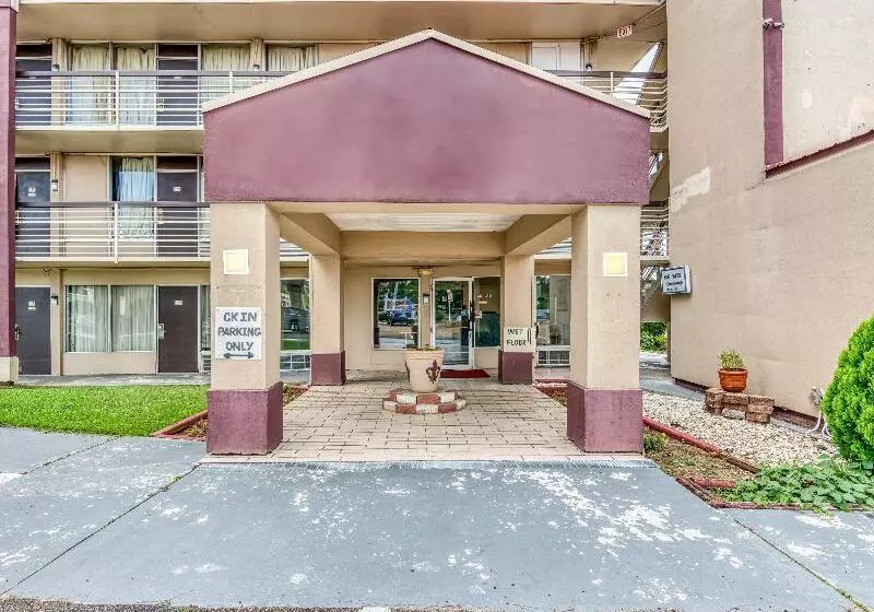 OYO Hotel Jackson North I-55