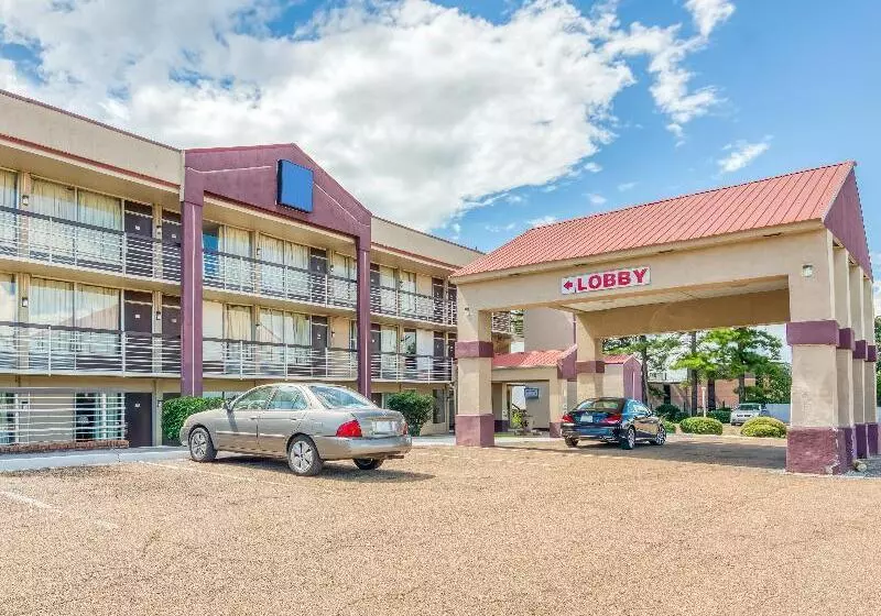 OYO Hotel Jackson North I-55