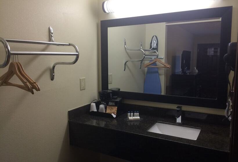 Boarders Inn & Suites By Cobblestone Hotels Ashland City