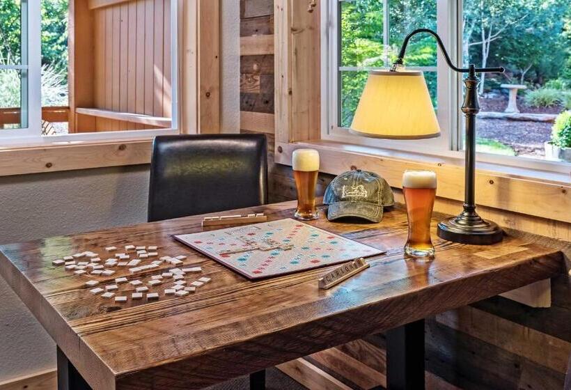 فندق Carson Ridge Luxury Cabins