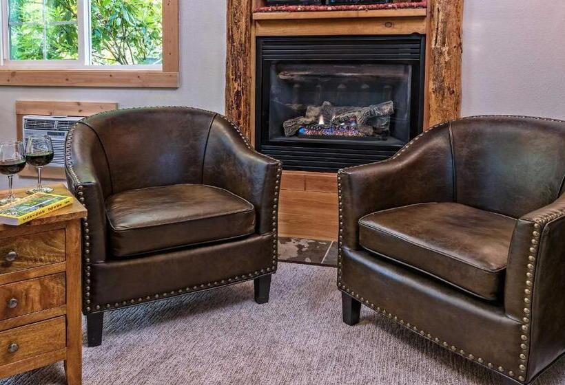 فندق Carson Ridge Luxury Cabins