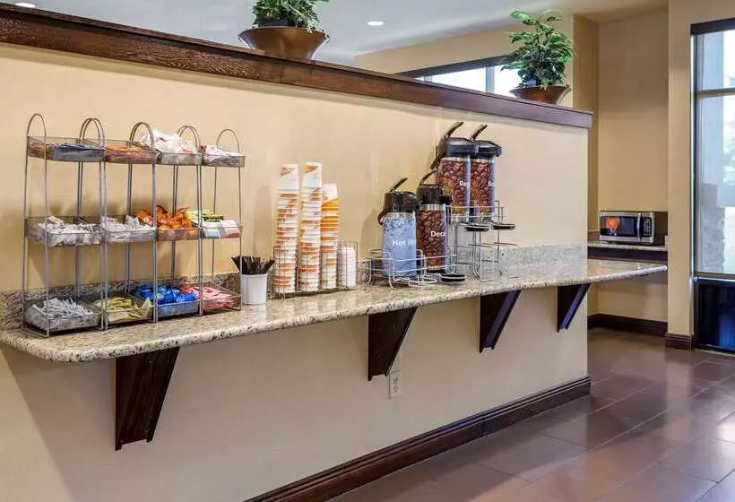 ホテル Comfort Suites Jonesboro University Area