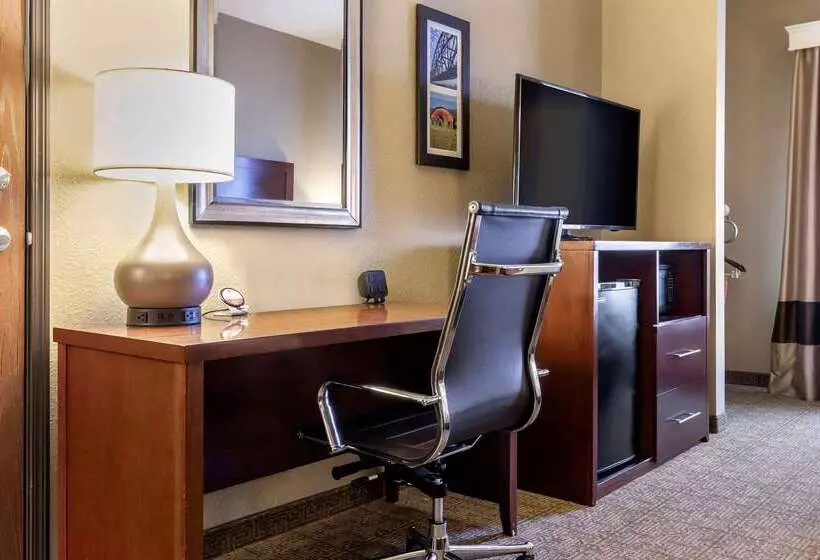 ホテル Comfort Suites Jonesboro University Area