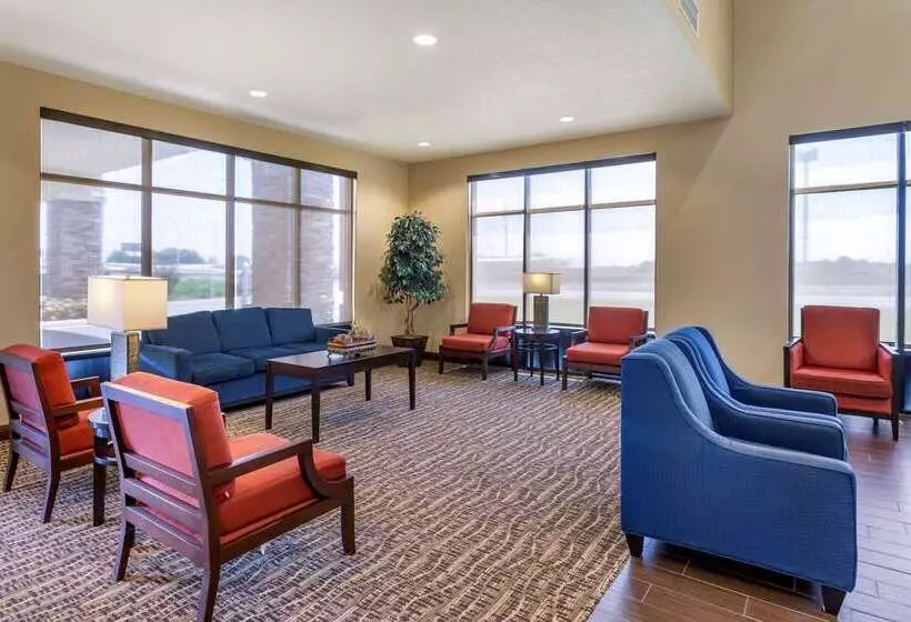 ホテル Comfort Suites Jonesboro University Area