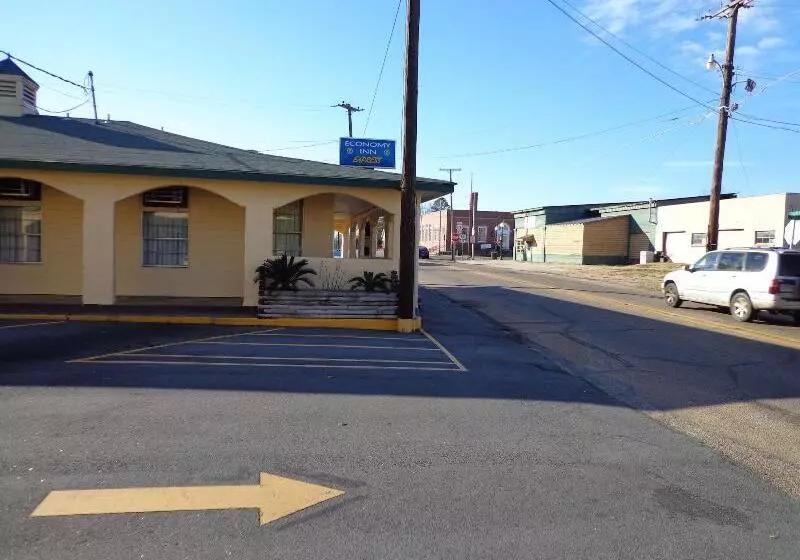 ホテル Economy Inn Express Warren