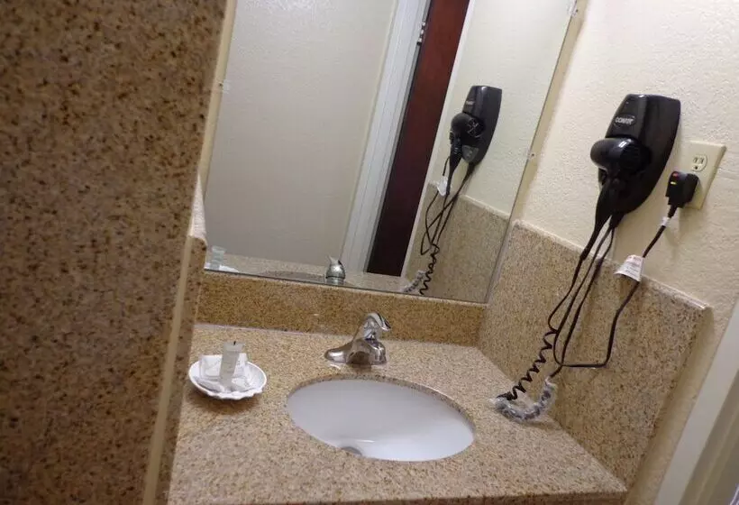 ホテル Economy Inn Express Warren