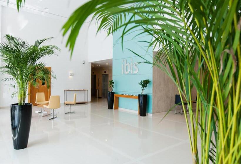 Hotel Ibis Abu Dhabi Gate
