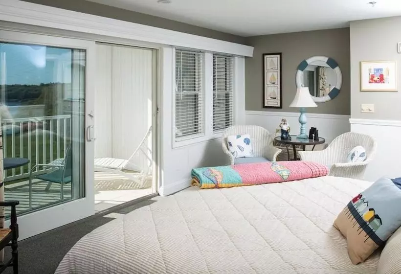 Hotel Island View Inn