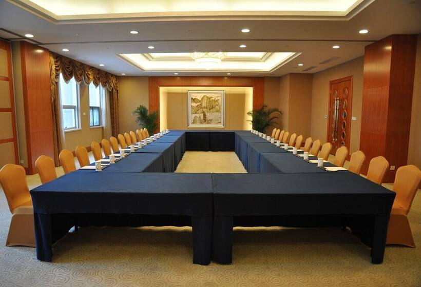 Grand New Century Hotel Ninghai Jinhai