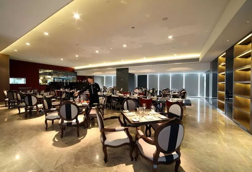 Отель Rhombus Park Aura Chengdu