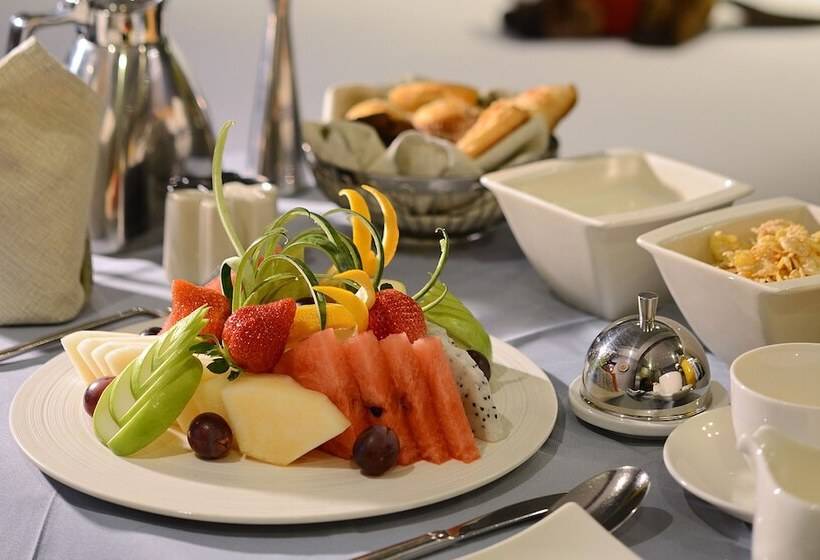 Отель Rhombus Park Aura Chengdu