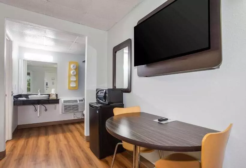 Motel 6 Walterboro, Sc