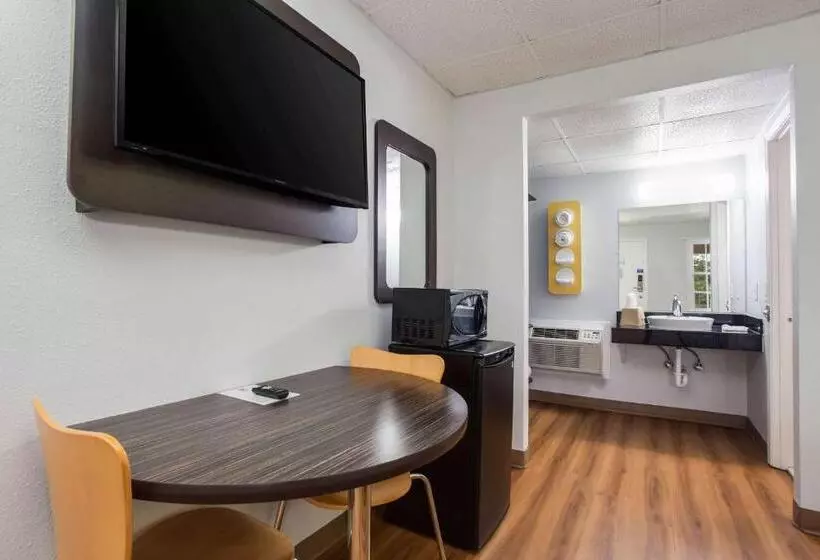 Motel 6 Walterboro, Sc