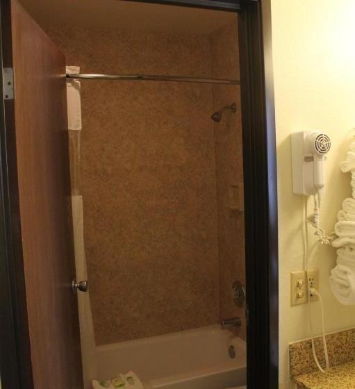 Мотель Lone Tree Inn