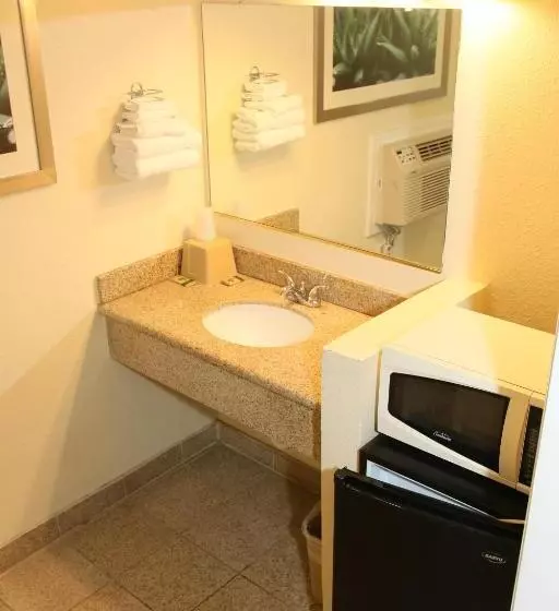 Motelli Town And Country Inn