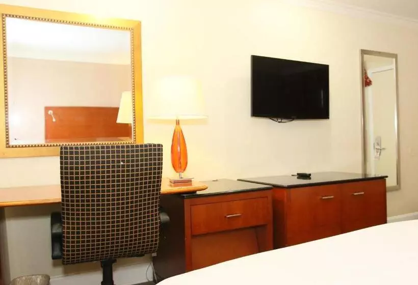 Motelli Town And Country Inn