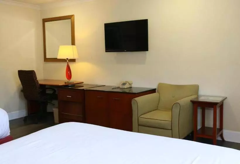 Motelli Town And Country Inn