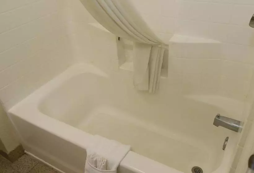 Motelli Town And Country Inn