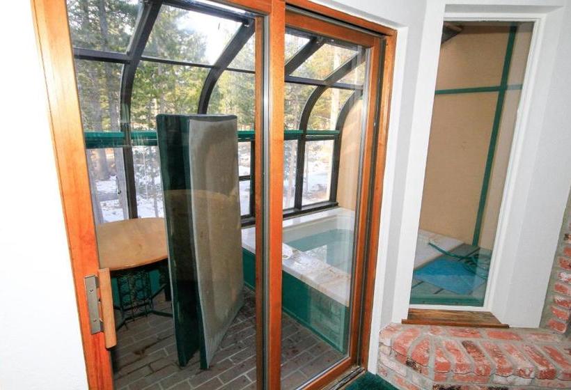 Forest Creek #3, Pet Accepted