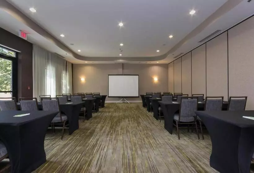 ホテル Courtyard Charlotte Concord