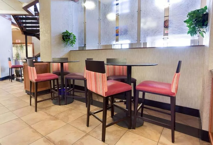 Отель Drury Inn & Suites Flagstaff