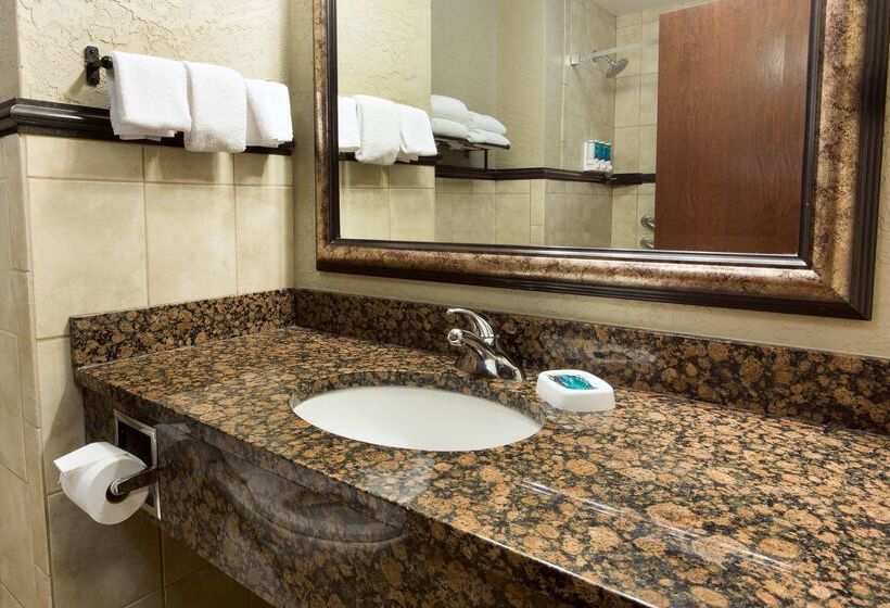 בית מלון כפרי Drury Inn & Suites Flagstaff