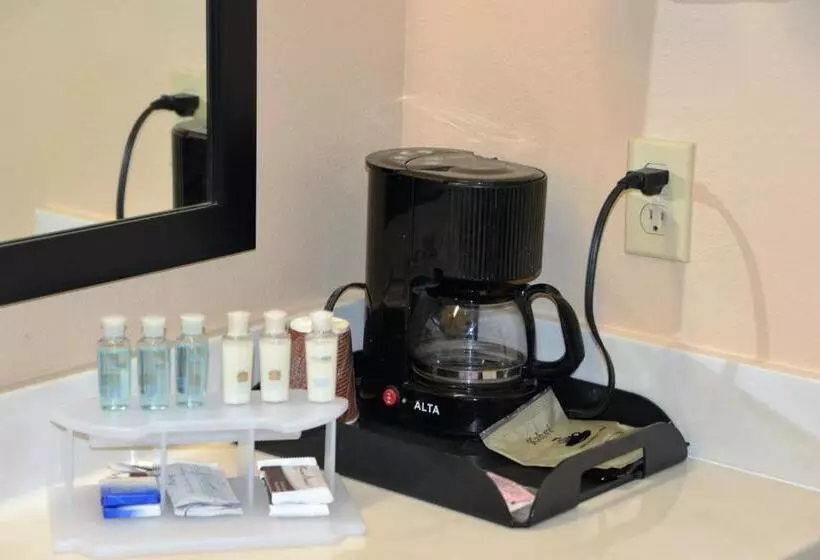 호텔 Irish Inn And Suites