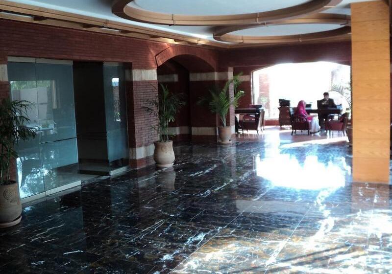 هتل One Faisalabad