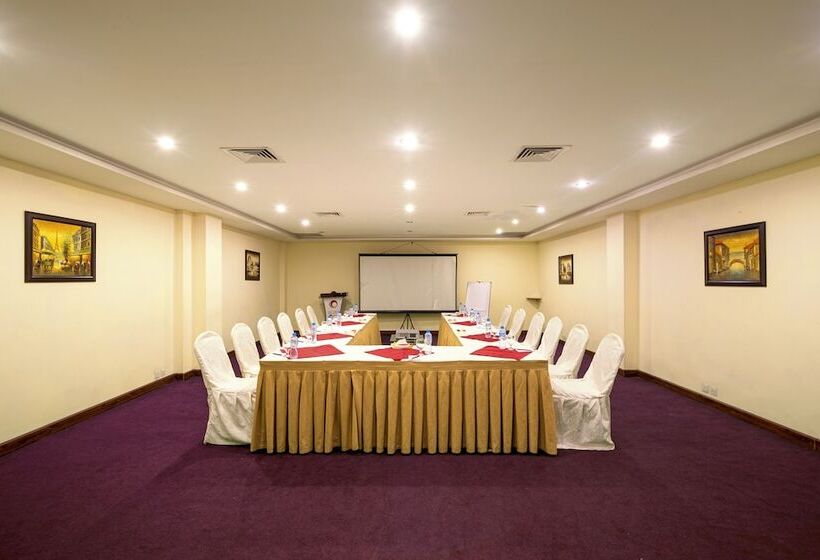 هتل One Faisalabad