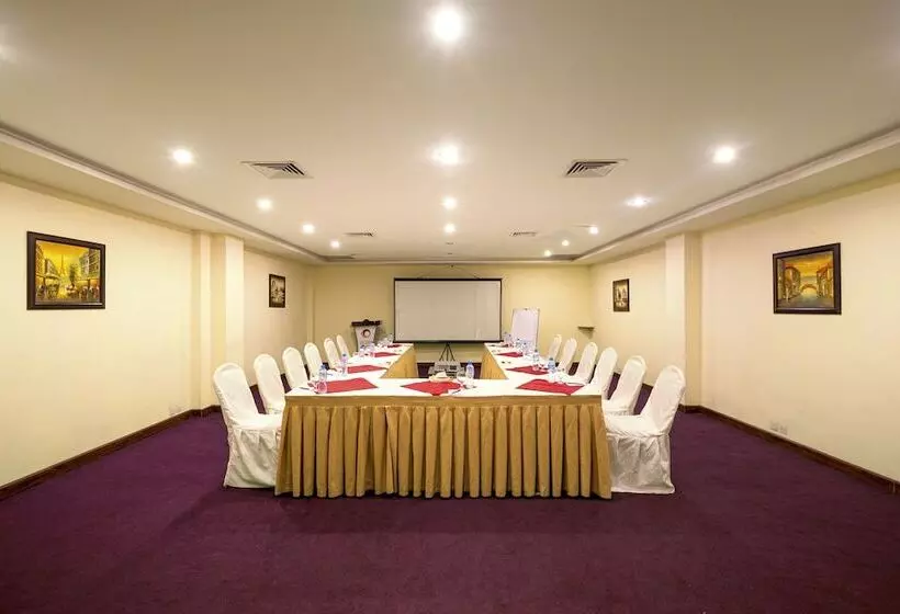 هتل One Faisalabad