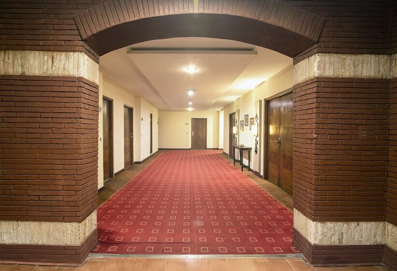 هتل One Faisalabad