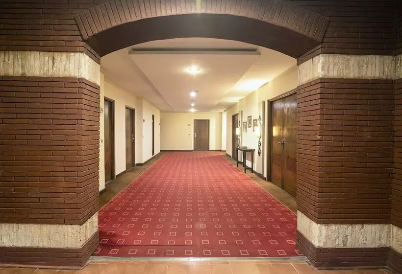 هتل One Faisalabad