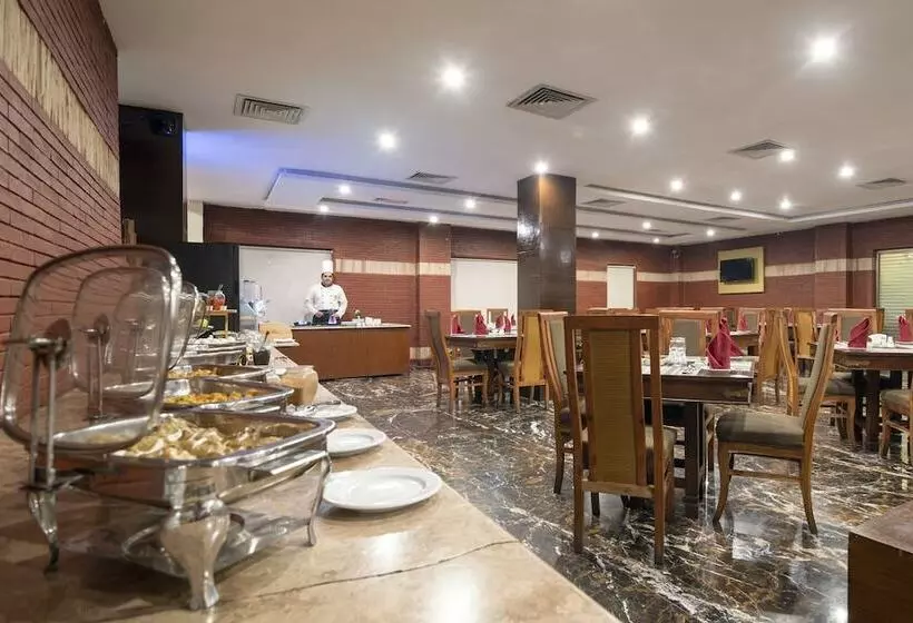 هتل One Faisalabad