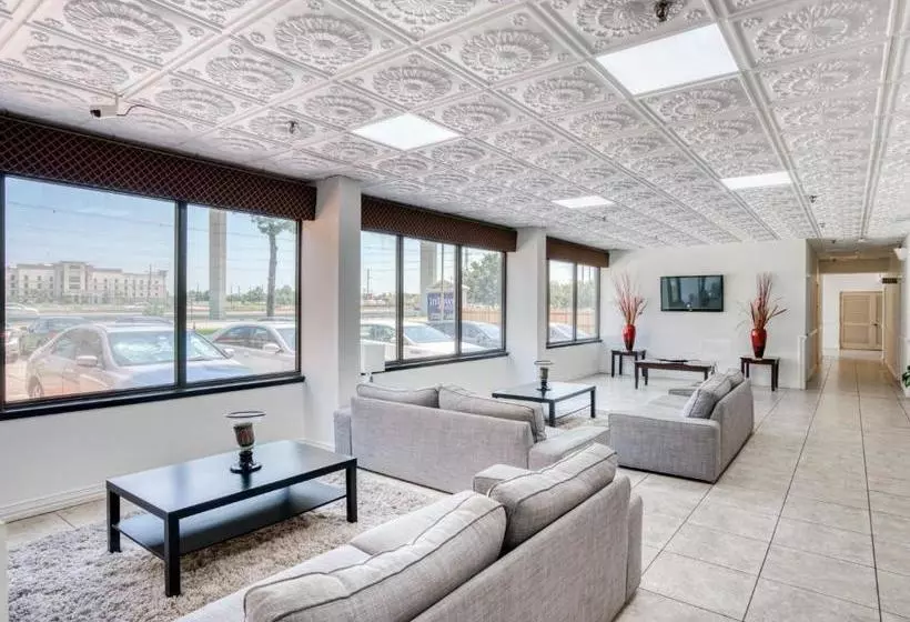 ホテル OYO Townhouse Houston George Bush Intercontinental