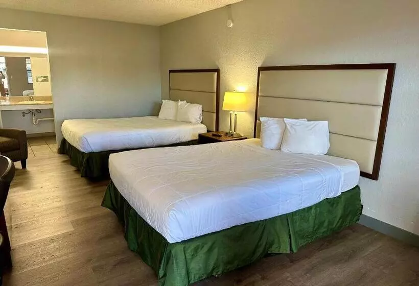 Отель Silver Queen Inn