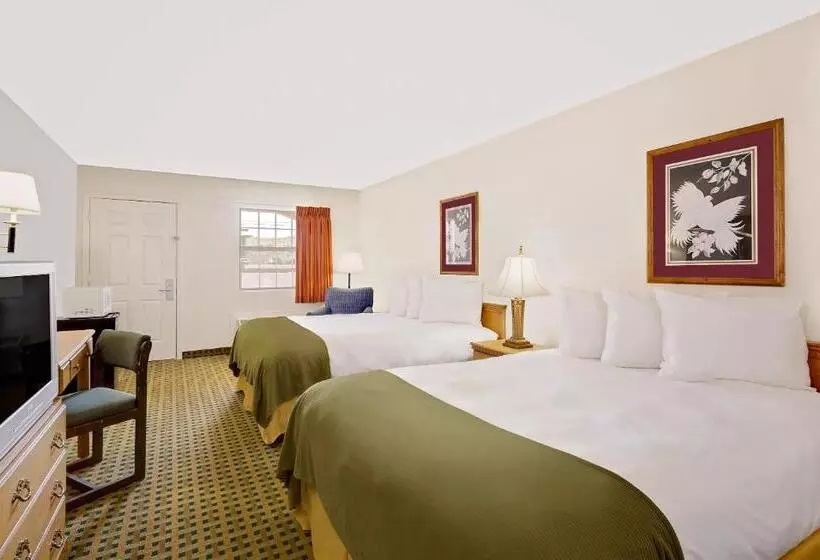 Отель Silver Queen Inn