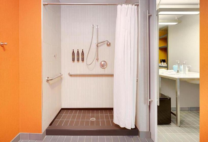 Aloft Hotel Milwaukee Downtown