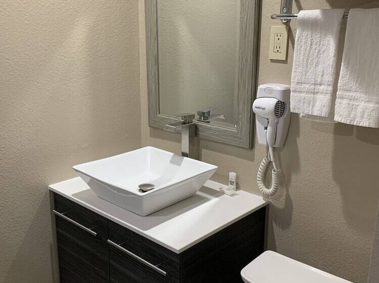 בית מלון כפרי Black Jack Inn