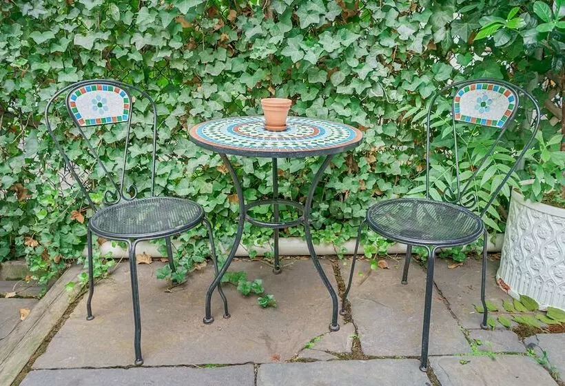 호텔 Chelsea Pines Inn