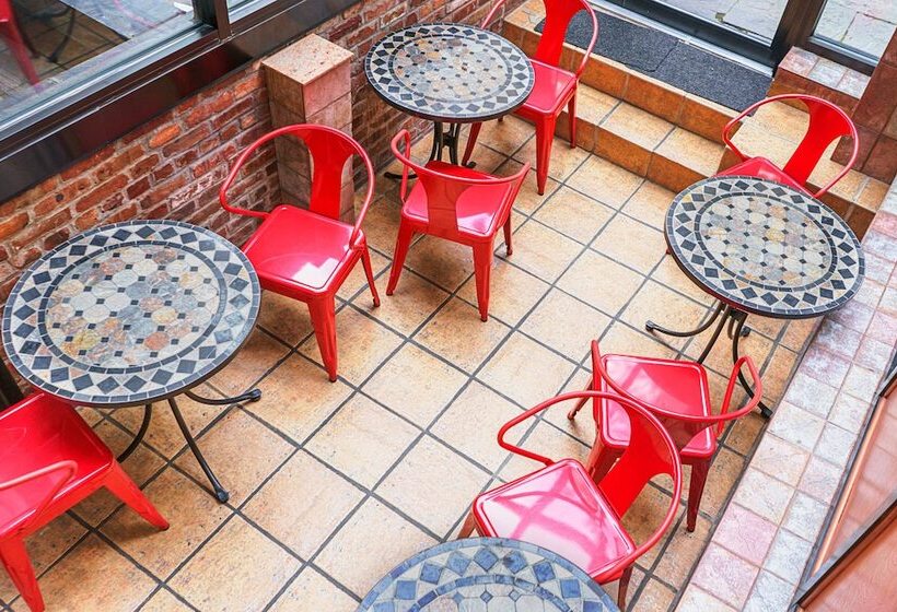 酒店 Chelsea Pines Inn